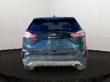 2022 Ford Edge Titanium | AWD | Panoramic Roof | Cold Weather - Photo 5