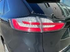 2022 Ford Edge Titanium | AWD | Panoramic Roof | Cold Weather - Photo 12