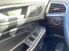 2022 Ford Edge Titanium | AWD | Panoramic Roof | Cold Weather - Photo 19