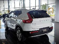 2019 Volvo XC40 T5 Momentum AWD 1 Pr - Photo 9