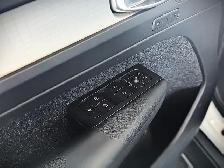 2019 Volvo XC40 T5 Momentum AWD 1 Pr - Photo 17