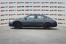 2009 Nissan Altima 2.5 S | No Accidents | One Owner | Leather - Photo 2