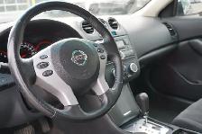 2009 Nissan Altima 2.5 S | No Accidents | One Owner | Leather - Photo 12