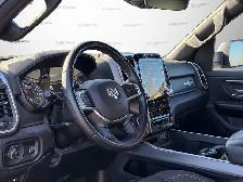 2023 Ram 1500 Big Horn 4x4 Crew Cab | 12in Screen | No Accidents - Photo 11