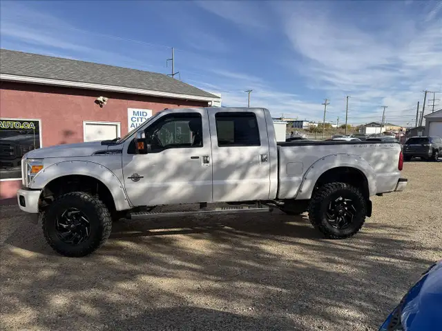 2016 Ford F-350 SD Lariat Crew Cab 4WD