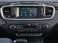 2019 Kia Sorento LX AWD / LX TRIM - Photo 10