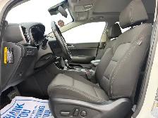 2022 Kia Sportage EX S - Photo 11