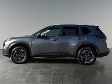 2024 Nissan Rogue SV Moonroof - Photo 2