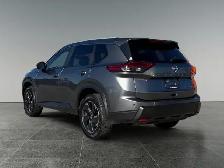 2024 Nissan Rogue SV Moonroof - Photo 4