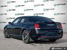 2016 Chrysler 300 4dr Sdn 300S RWD - Photo 4
