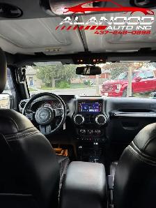 2015 Jeep Wrangler Unlimited Rubicon 4dr 4x4 - Photo 14