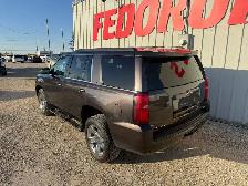 2017 Chevrolet Tahoe Z71 4WD - Photo 2