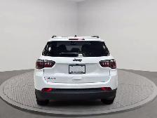 2027 Jeep Compass North | Navigation | 10.1 Inch Touchscreen - Photo 5