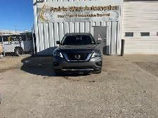 2019 Nissan Pathfinder S AWD 7 Passenger | No Reported Accidents - Photo 2