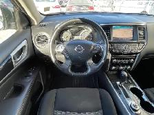 2019 Nissan Pathfinder S AWD 7 Passenger | No Reported Accidents - Photo 13