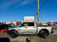 2022 Ram 1500 WARLOCK! CLEAN CARFAX! V8! CREW CAB! CERTIFIED! - Photo 2