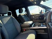 2022 Ram 1500 WARLOCK! CLEAN CARFAX! V8! CREW CAB! CERTIFIED! - Photo 24