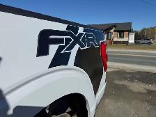 2022 Ford F-150 LARIAT! 5.0L! CLEAN CARFAX! PANO ROOF! CERTIFIED - Photo 11