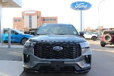 2026 Ford Explorer ST-Line - Photo 2