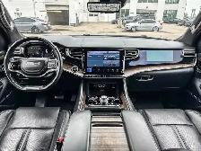 2022 Jeep Grand Wagoneer Series II | HEATED & COOLED SEATS - Photo 11