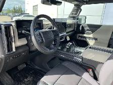 2026 GMC HUMMER EV SUV 2X - Photo 14