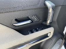 2026 GMC HUMMER EV SUV 2X - Photo 25
