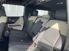 2026 GMC HUMMER EV SUV 2X - Photo 28