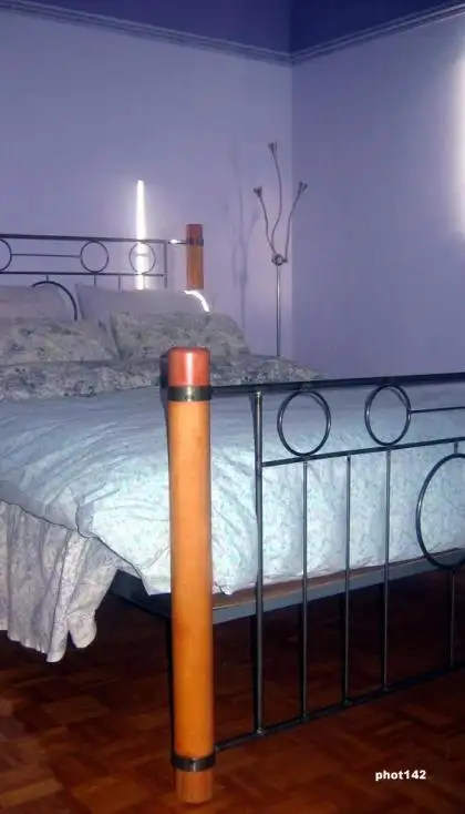 Lit métal et érable