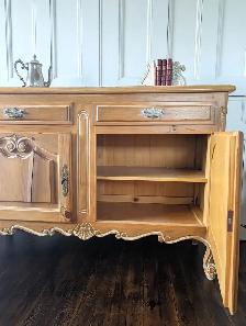 Vintage French Country Buffet Cabinet - Photo 3