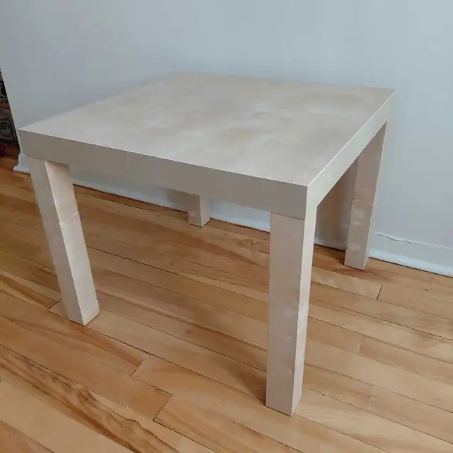 Table IKEA LACK couleur bouleau