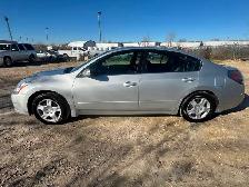2012 Nissan Altima Saftied Clean Title B.C. Car - Photo 2