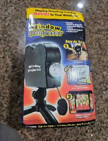 Window Projector - Photo 3