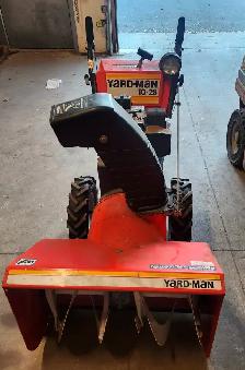 YARDMAN 10HP 28 INCH SNOWBLOWER