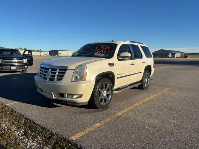 2008 Escalade