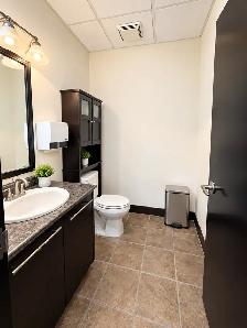 1,024 SF Move-In Ready Office for Lease - South Surrey - Photo 7