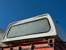 White Truck Topper / Camper Shell – 8ft Long Box (Fits 2016 F350 - Photo 4