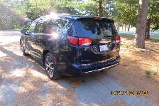 2017 PACIFICA LTD, 191,000 KM, VERY CLEAN, LOADED $12800 - Photo 2