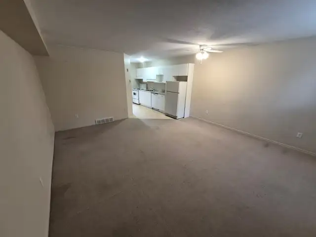 ABR-2A Abercrombie Place — 1 Bed Lower-Level Suite, Waterloo