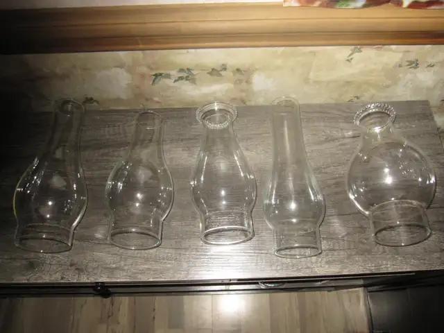 OIL LAMP CHIMNEYS & N0:1 BURNER QUEEN MARY & EAGLE