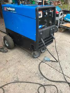 WELDER  MILLER  302. 500HRS - Photo 2