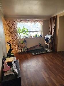 3 bdrm apt, utilities parking included, Nov 1st, Keele & Wilson