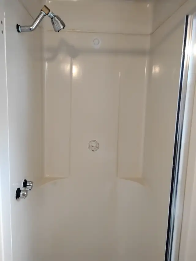 2 Bedroom apt for rent renovated including heat, hydro, water