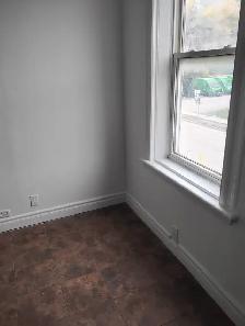 2 Bedroom apt for rent renovated including heat, hydro, water - Photo 2