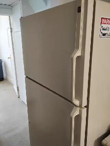2 Bedroom apt for rent renovated including heat, hydro, water - Photo 4