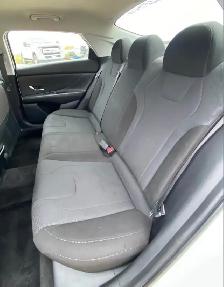 2022 Hyundai Elantra Essential - Photo 16