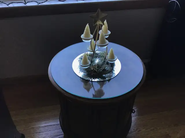 Christmas Decor and Tins