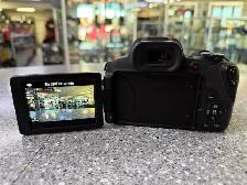 Canon SX70 HS 20.3MP with battery and charger - Photo 3