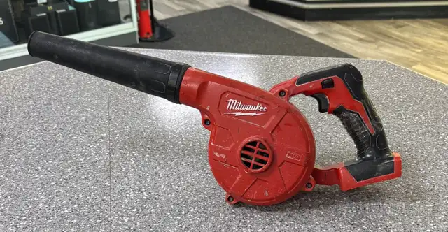 Milwaukee 18V Compact Blower