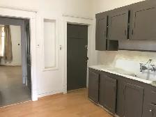 Larger 1BR c/w All utilities/Wifi in east side downtown - Photo 5