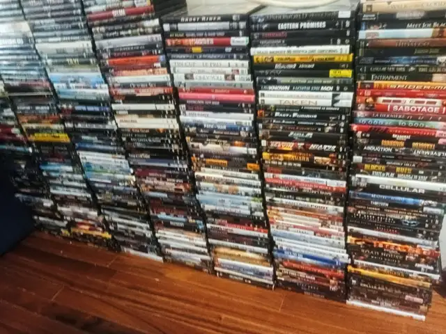 3 pour 5$/  8 pour 10$ /  24 pour 20$ 3000.mille DVD